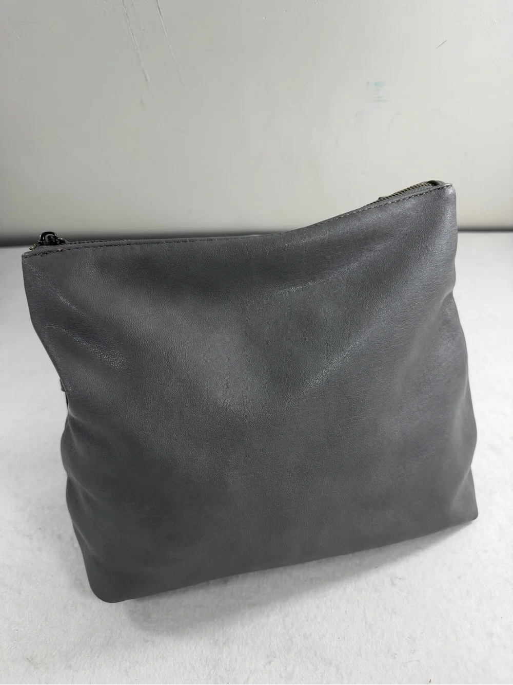 Antik Kraft‎ Gray Crossbody Bag Adjustable Strap Zip Top Purse